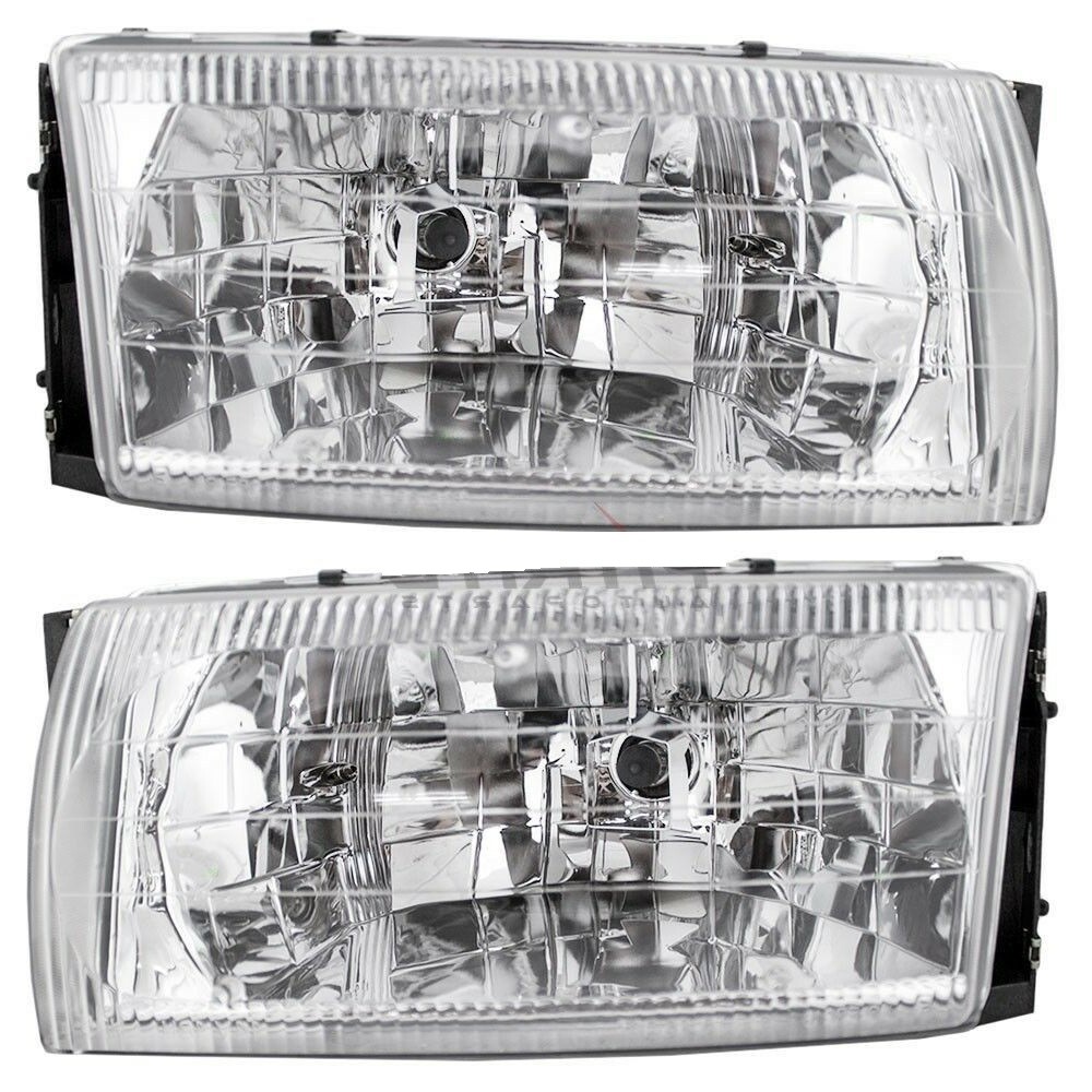 FLEETWOOD FIESTA RV 2002 2003 2004 PAIR HEADLIGHTS HEAD LIGHTS FRONT LAMPS NEW