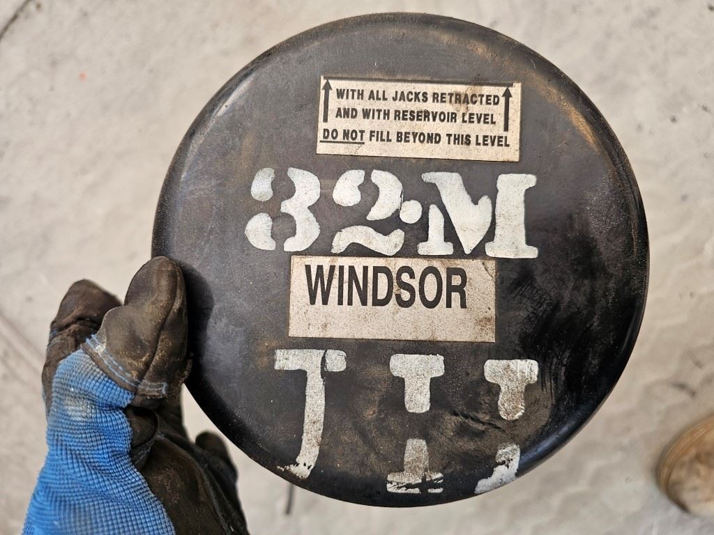 USED 03 MONACO LEVELING PUMP 32M J11 WINDSOR SHIPPED DIESEL PUSHER CAMELOT