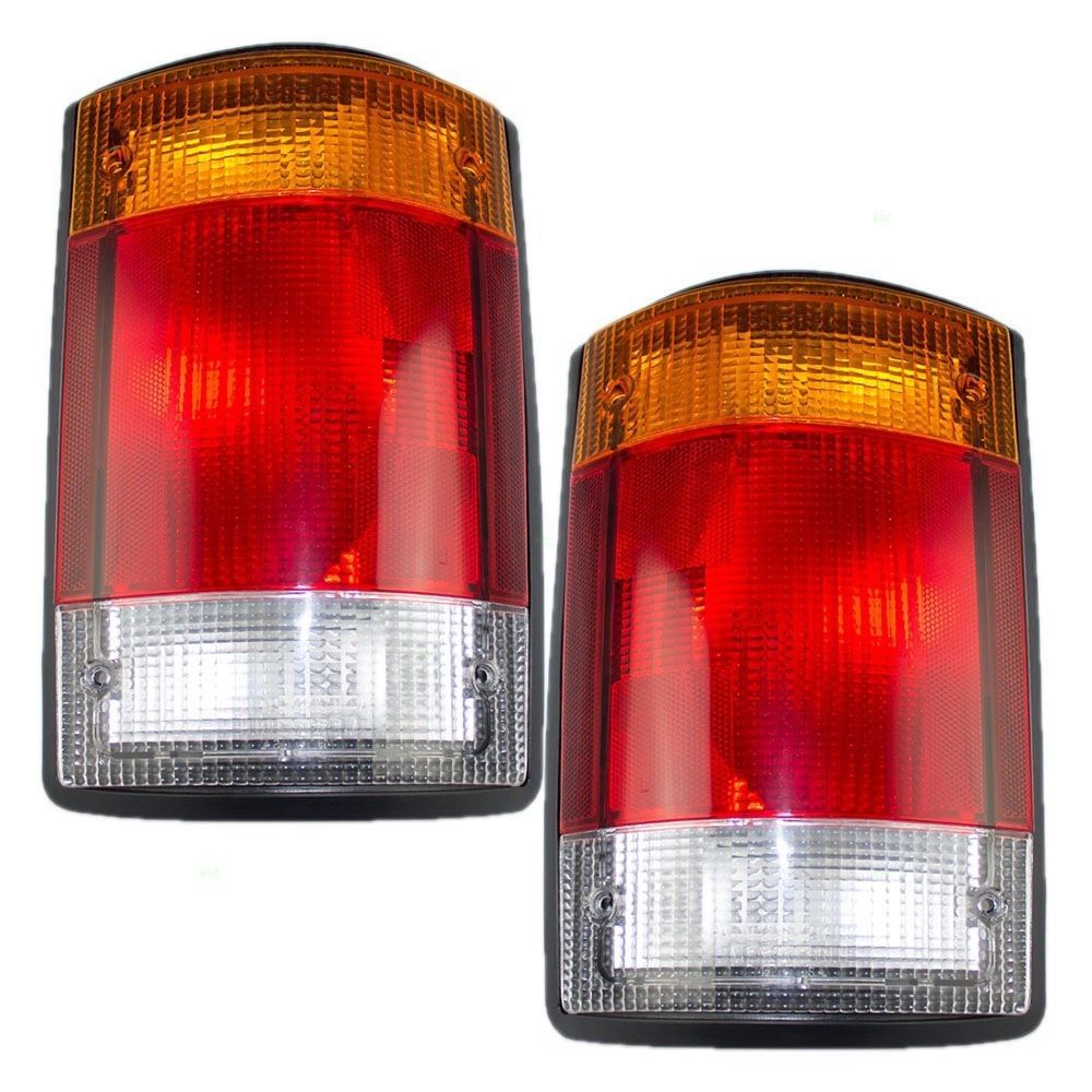 FLEETWOOD DISCOVERY 1999 2000 2001 2002 TAILLIGHT REAR LAMP LIGHT w/gasket PAIR