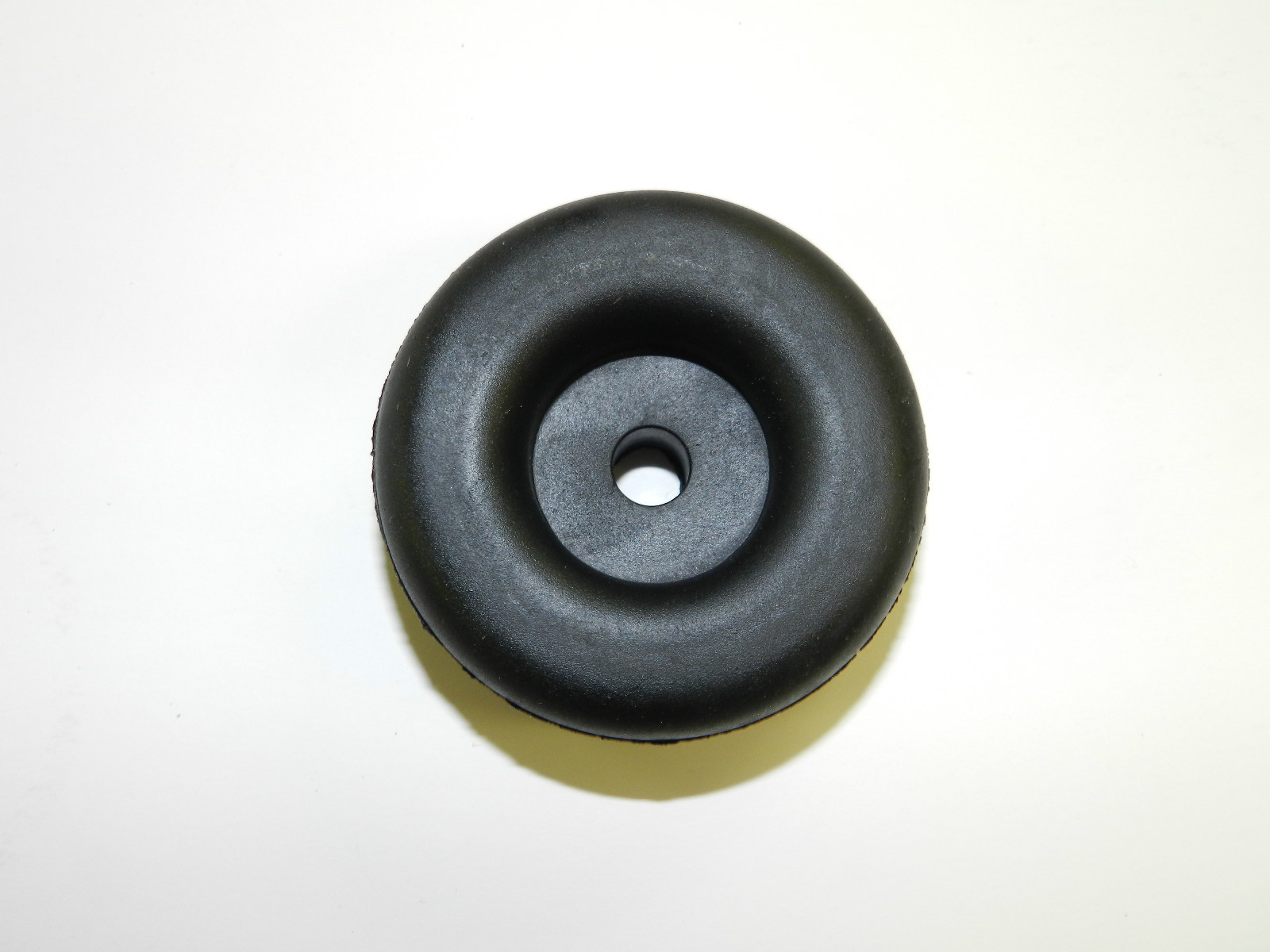 (20) 2.5″ Black Rubber Bumpers w/ center Hole for Cargo Trailer Door Ramp Guard