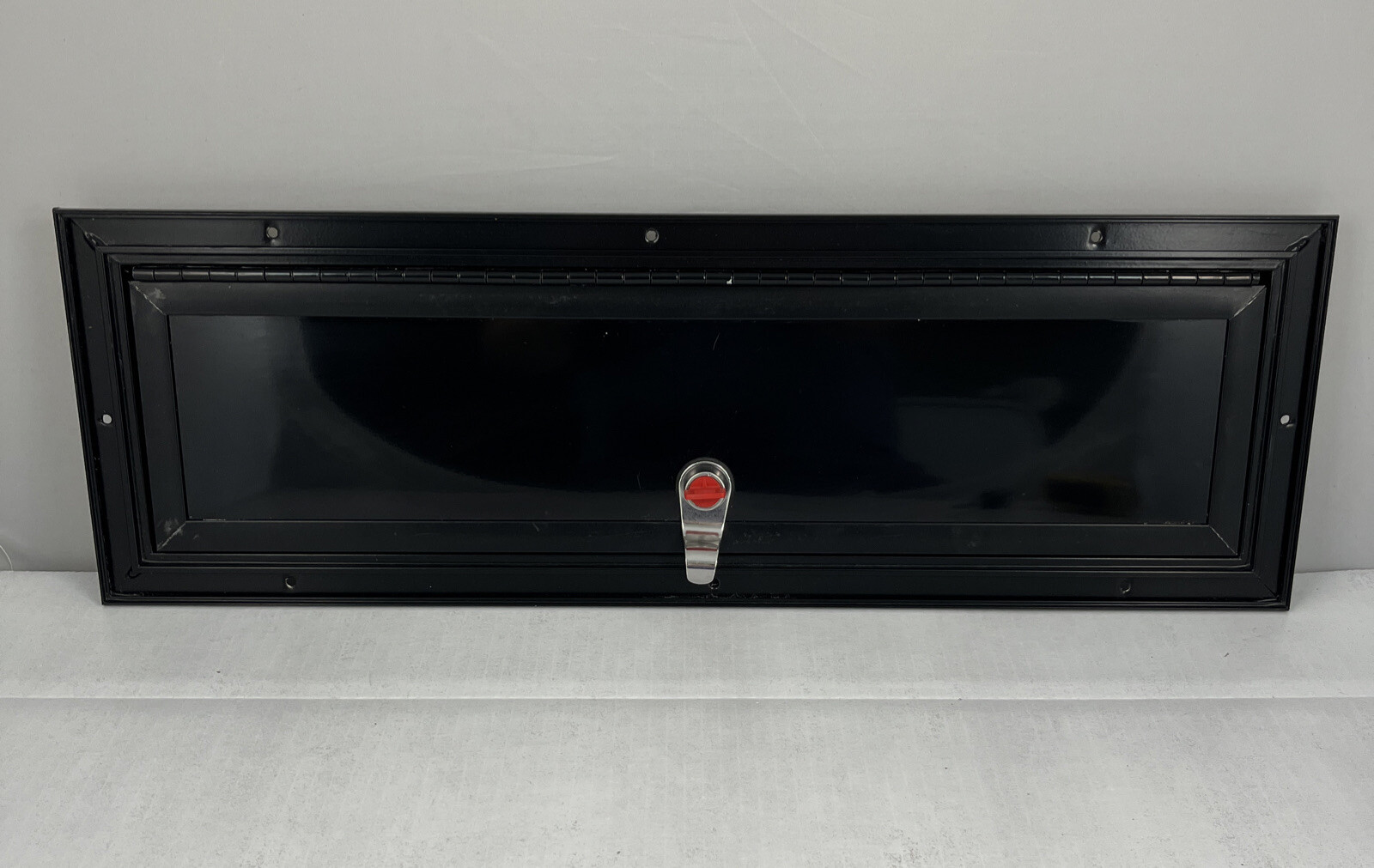 RV Camper Fifth Wheel Baggage Cargo Compartment Access Door 21 1/2 X 5 7/8
