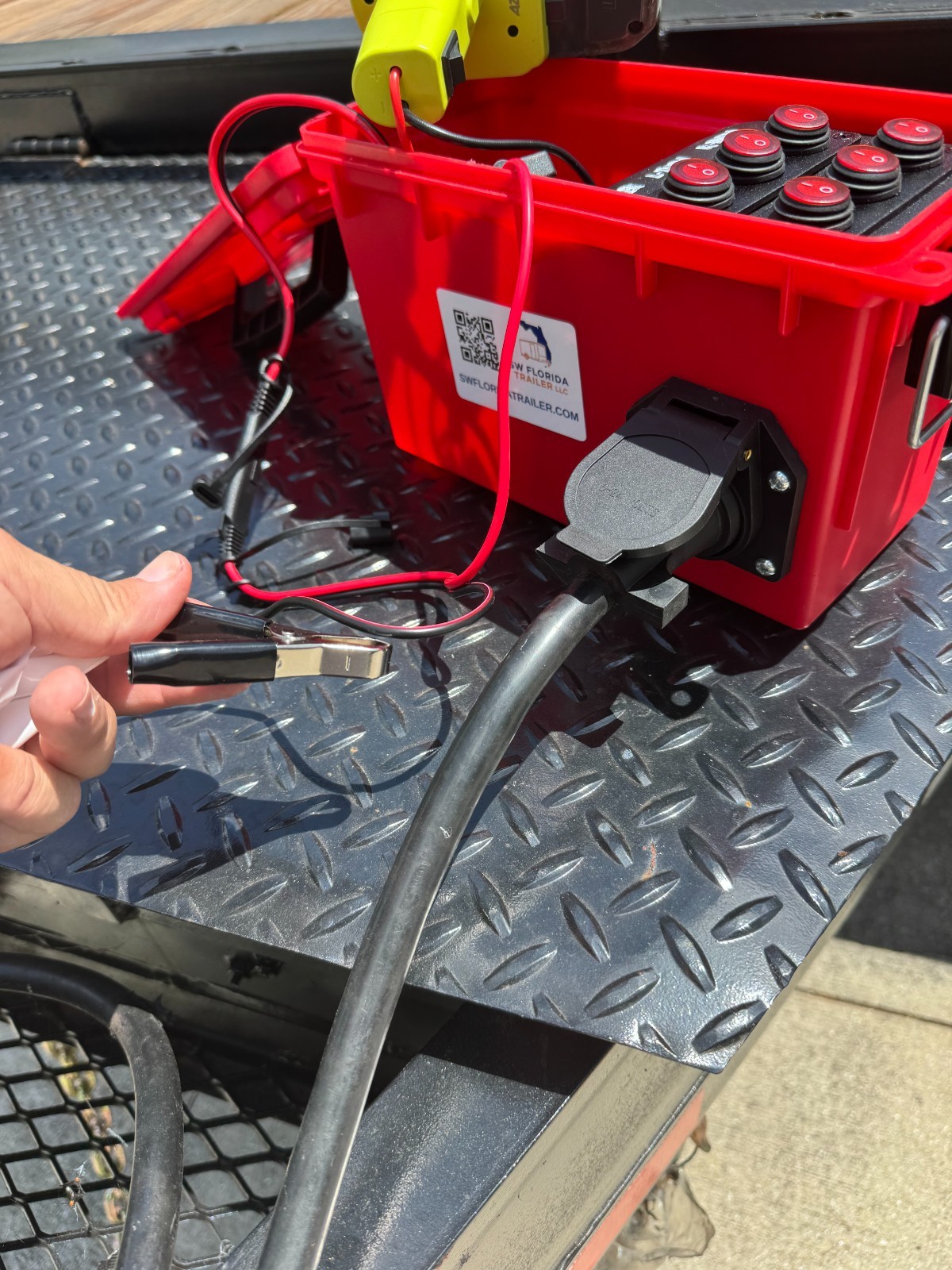 Remote Controlled RV Trailer Lights Tester for Milwaukee M12 batteries