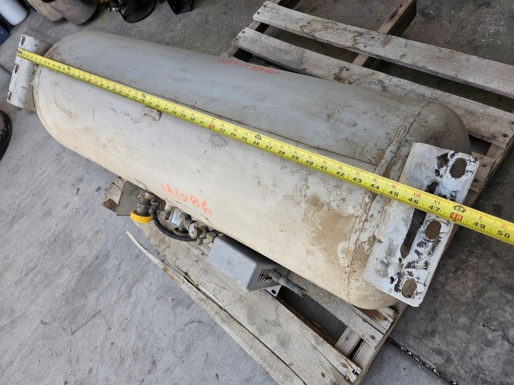 USED MANCHESTER 38 GALLON PROPANE TANK from 08 ALFA SEE YA Shipped Los Angeles