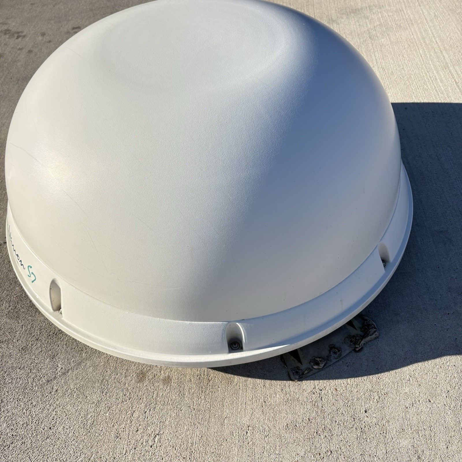 KVH TracVision S2 Direct Roof Mount Satellite Dish Antenna & receiver