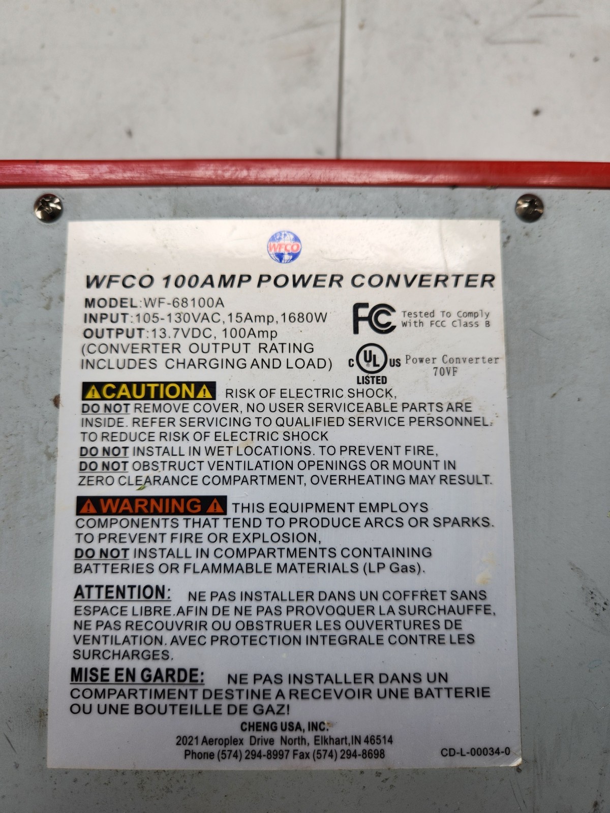 WFCO 100 Amp Power Converter Model WF-68100A Input 105-130VAC, 15AMP, 1680W