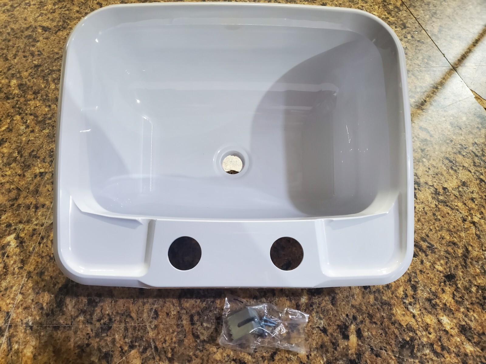 RV SINK 15″X12″ WHITE PLASTIC LAVATORY SINK