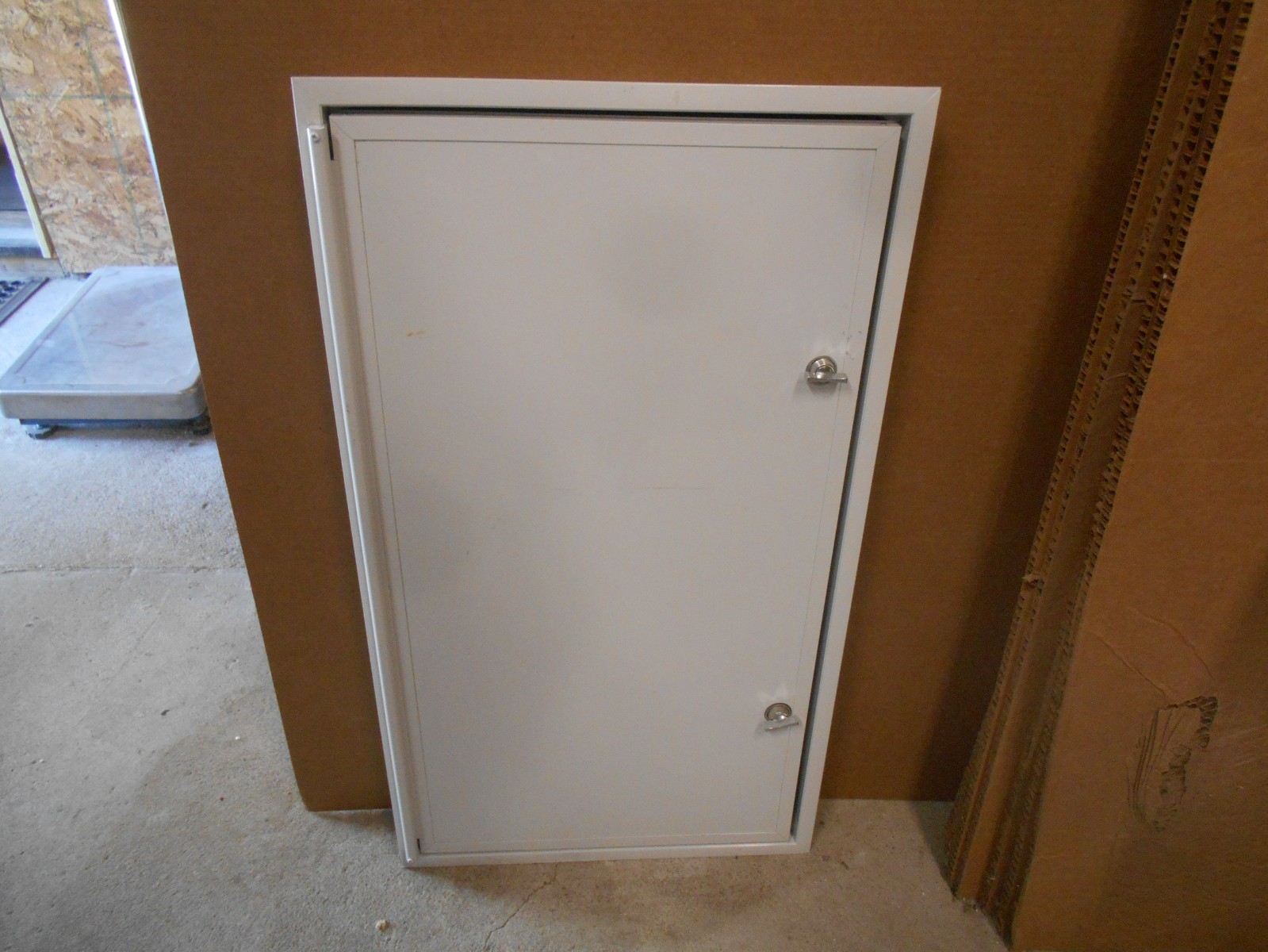 *33″ X 18″ HATCH BAGGAGE CARGO COMPART STORAGE DOOR RV WHITE FREE SHIP*541*