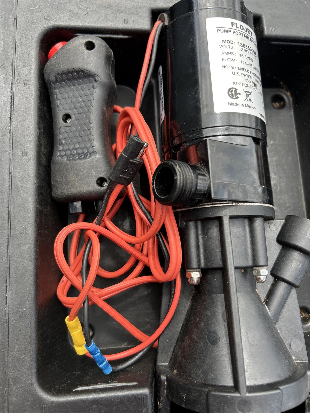 FLOJET PORTABLE RV WASTE PUMP 18555000A 12-V IN USED CONDITION