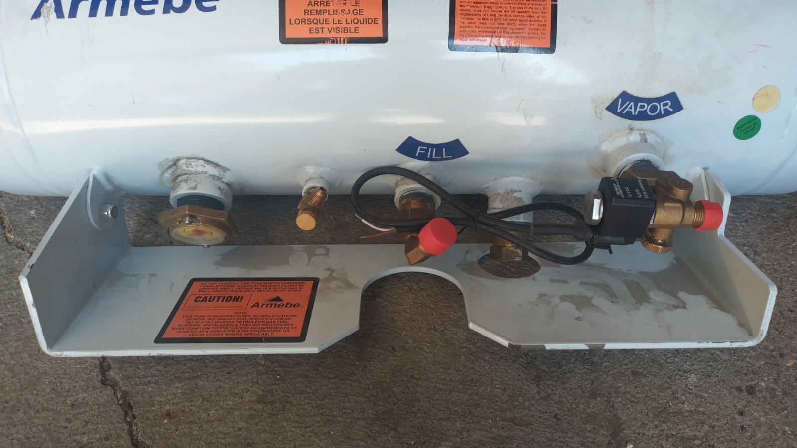 5.9 Gallon ASME Horizontal Steel Propane Tank w/ Remote Fill Valve (Used)