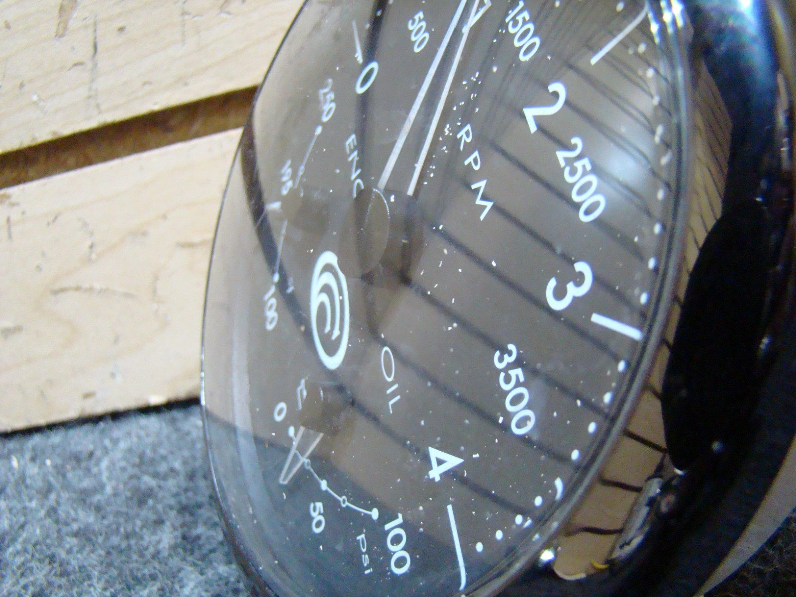 USED RV 5″ GUAGE 3 IN 1 RPM/ENG/OIL COUNTRY COACH MEDALLION 7744-20002-29