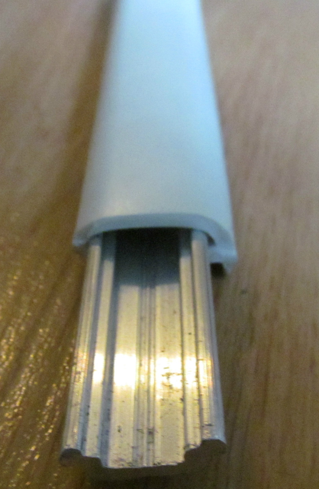 4″ SAMPLE Small Retainer Aluminum Vinyl Trim Type T4 Track 5/8″x 3/16″