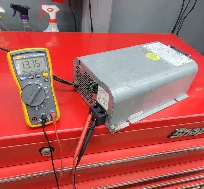 Parallax Power 7455 RV Converter/Charger Series 7400 60hz 55 amps 975 watts