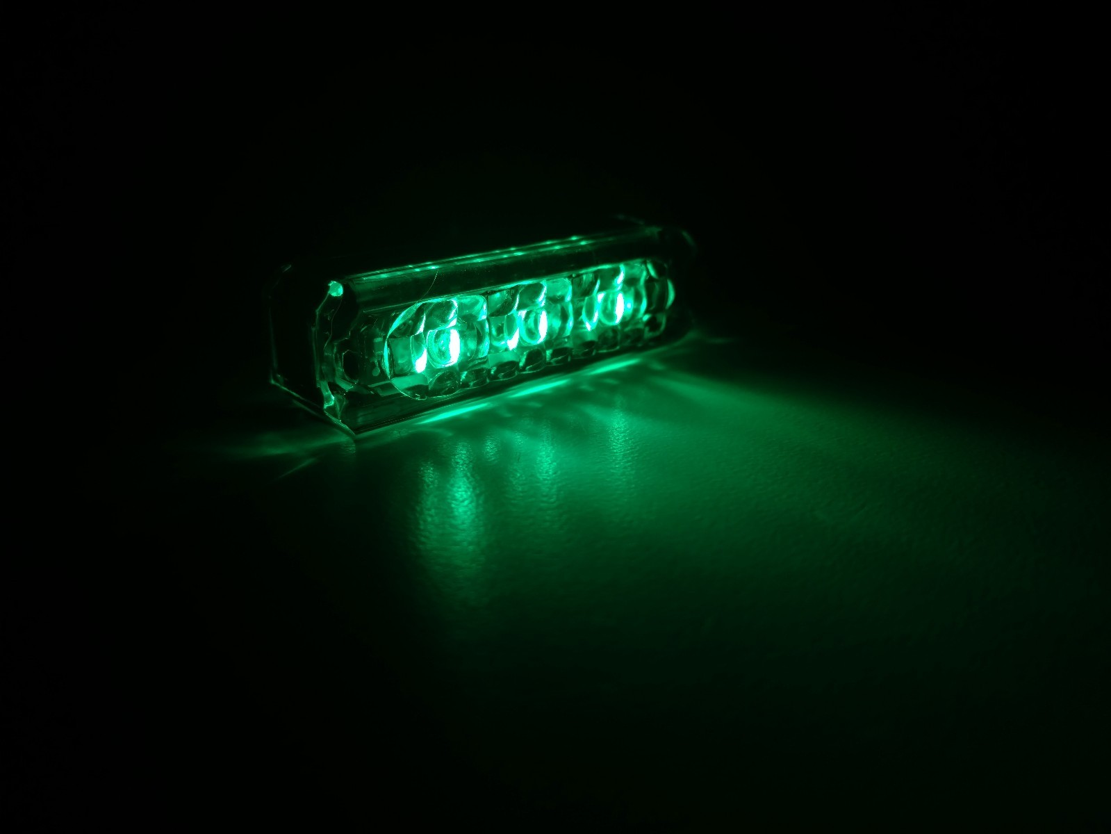 1 TecNiq Eon Linear Body Jade LED Light & Black Vertical Case Boat Trailer ATV