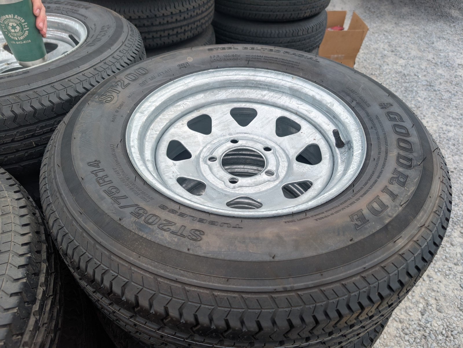 14″ 5LUG ON 4.5 STEEL WHEEL & 205/75R14 – GALVANIZED NEW