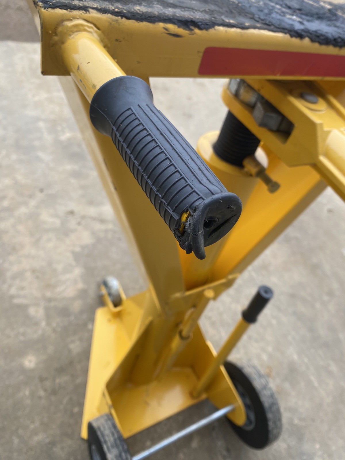 Ratchet Beam Trailer Jack, 100,000 Lb. Static Capacity, Stabilizing Stand,