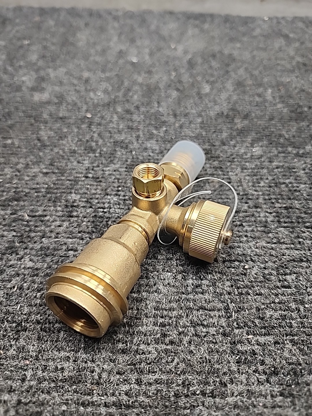 Flame King 4 Port Brass Tee Propane Adapter POL Inlet, 1/4 Inverted Female Flare