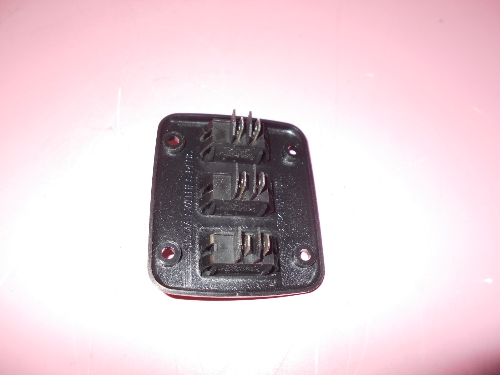 *3 GANG ON OFF 12 VOLT BLACK LIGHT SWITCH ROCKER ROUND RV MARINE FREE SHIPPING