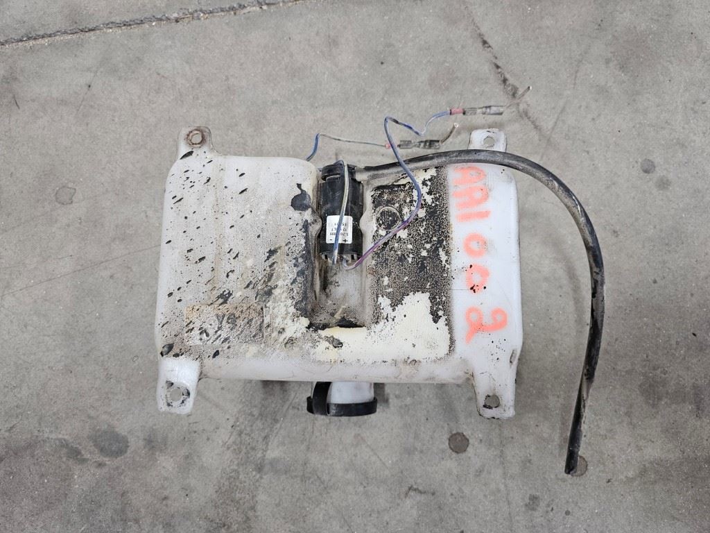 02 Monaco Windsor RV ISC 8.3L Cummins USED Windshield Washer Tank Reservoir