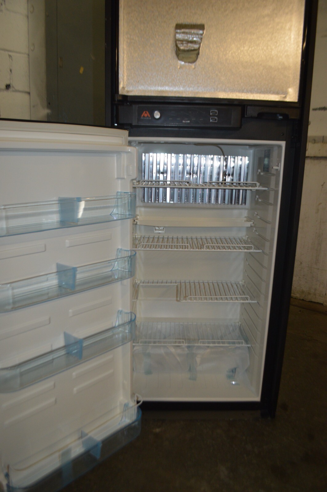 Atwood HE-0801LF w/ Fan 8.0 Cu Ft RV / Camper Refrigerator 2 Way LP Gas Electric