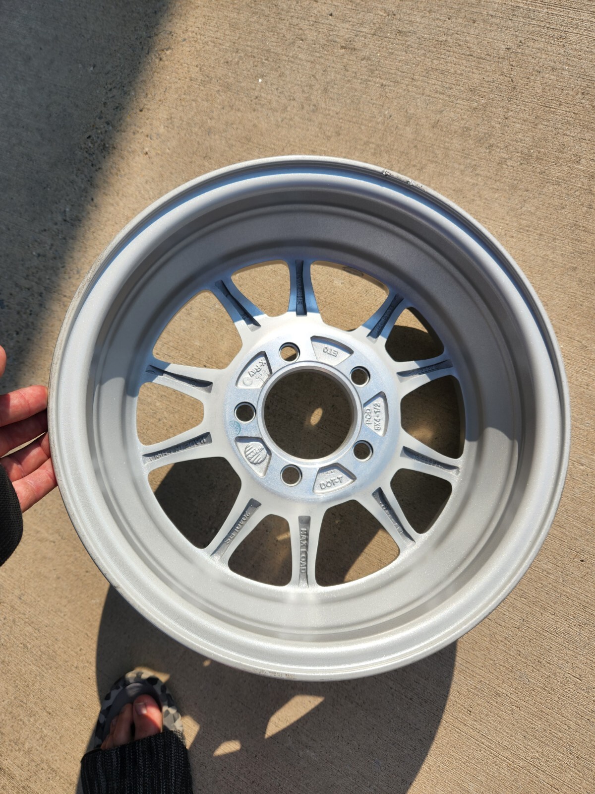 SINGLE 14″ X 5″ 5 LUG ON 4.5 ALUMINUM TRAILER WHEEL with CENTER CAP