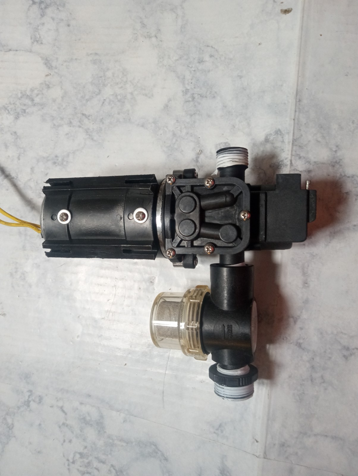 CAMPLUX 12V WATER PUMP 35 PSI 4.5 bar
