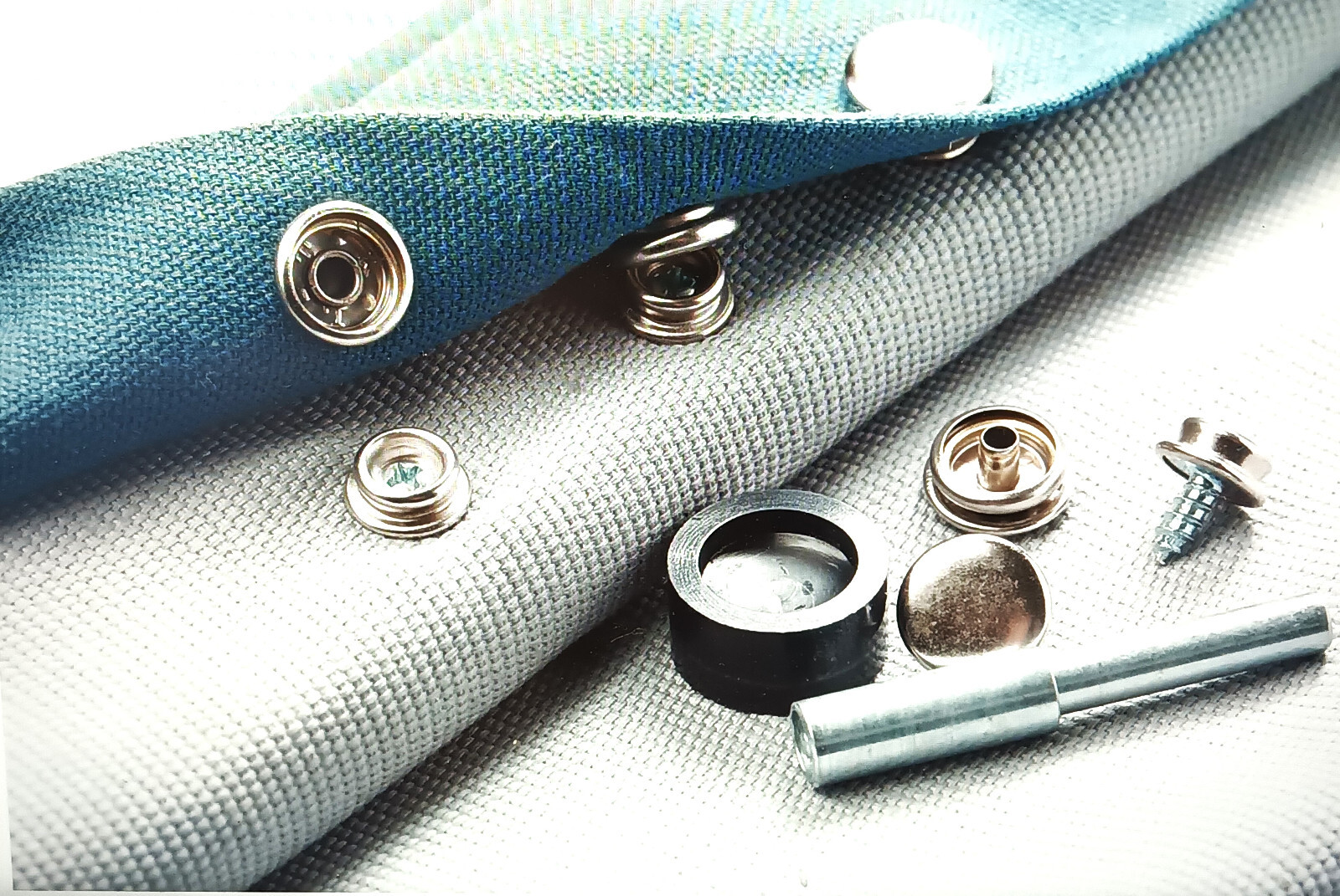 8811 Coghlan’s Snap Fastener Repair Kit