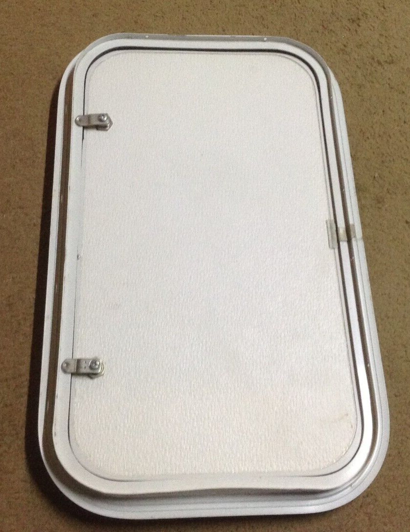 RV COMPARTMENT DOOR 23.5″x13.5″ LOCKING BAGGAGE ACCESS HATCH STORAGE 25.5×15.5″