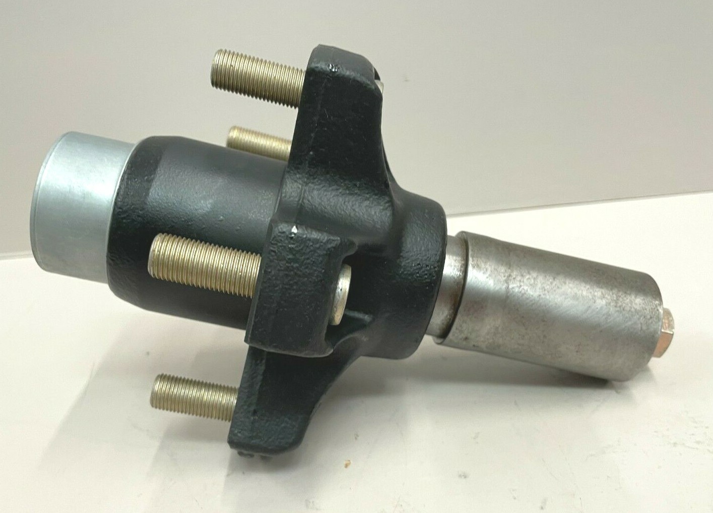 TRITON TRAILER 1 1/16 HUB FOR CARRIER 15313-116