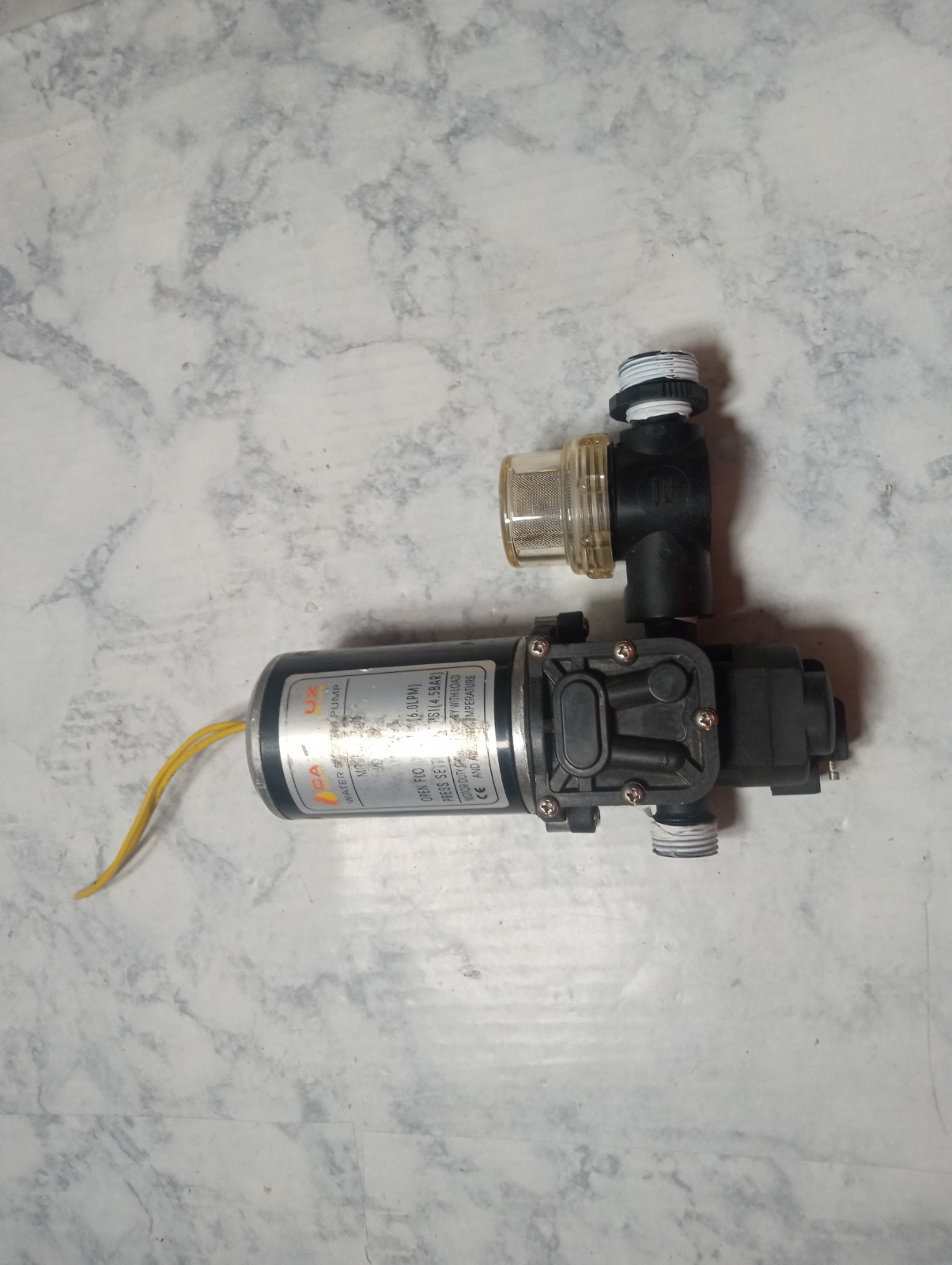 CAMPLUX 12V WATER PUMP 35 PSI 4.5 bar