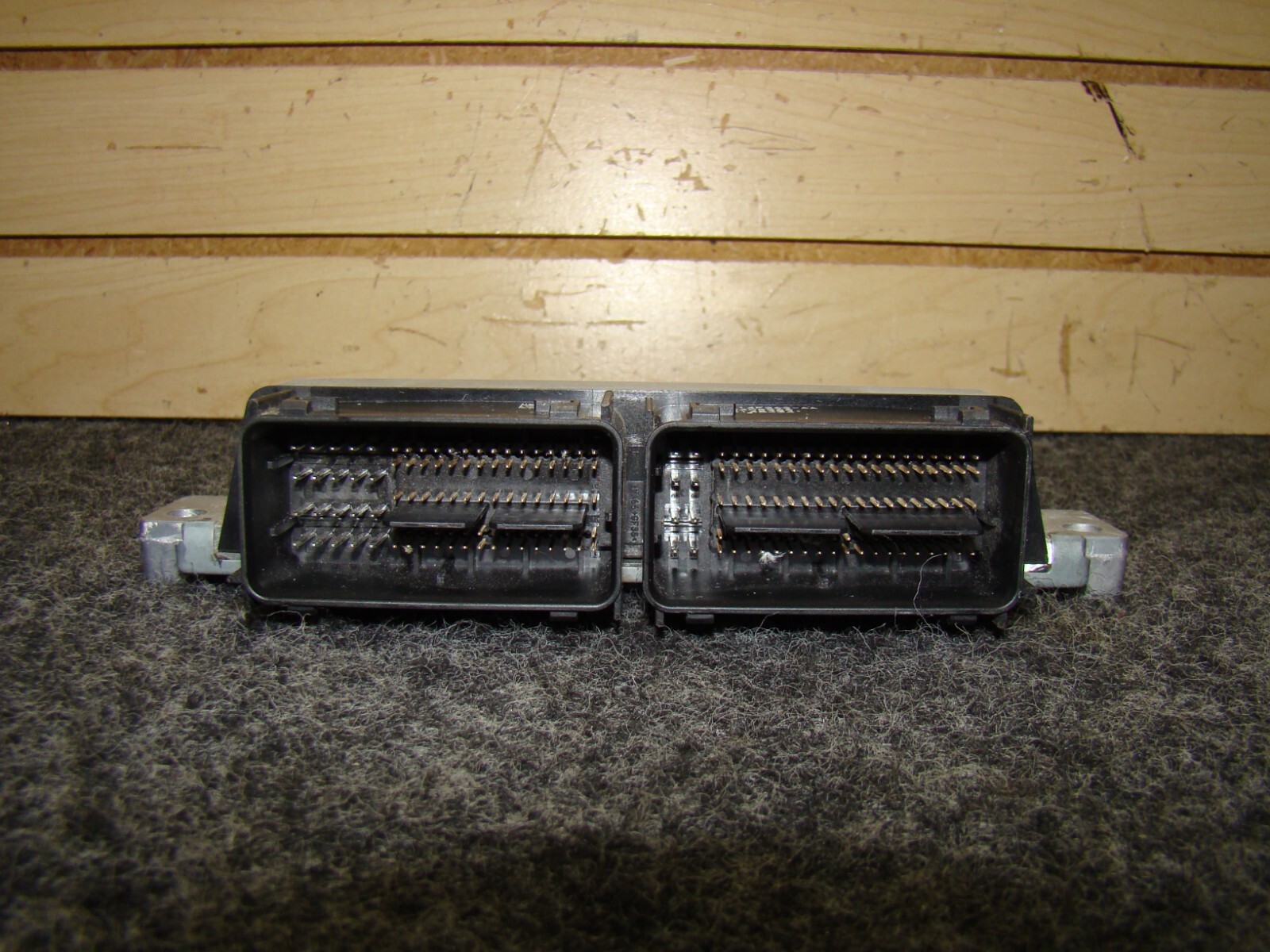 USED RV FORD ECM CONTINENTAL P/N: A6SXW24553700