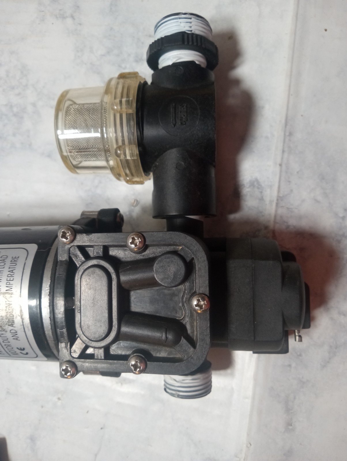 CAMPLUX 12V WATER PUMP 35 PSI 4.5 bar