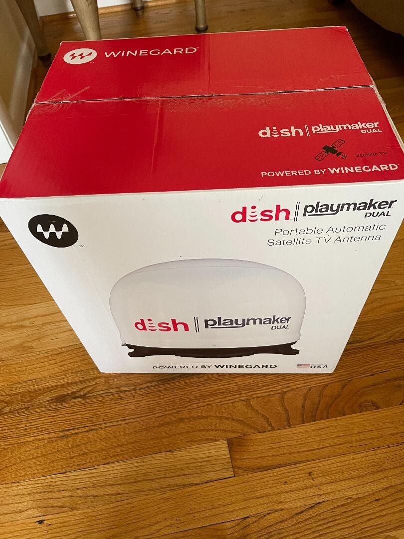 New Winegard Dish Playmaker Single Portable Automatic Satellite Antenna PL-8000