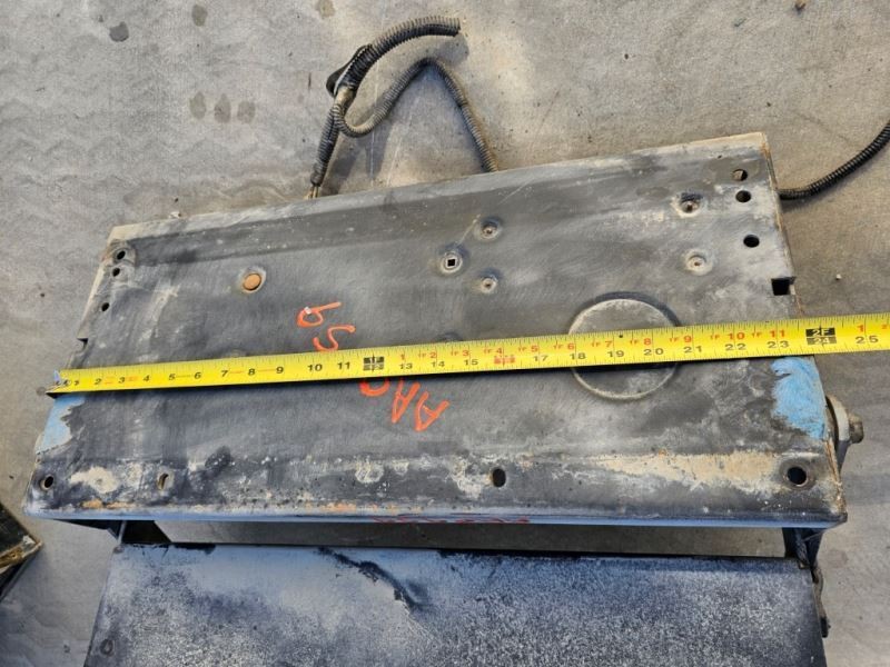USED KWIKEE DOUBLE 24″ RV ENTRY STEP from 09 Fleetwood Bounder RV