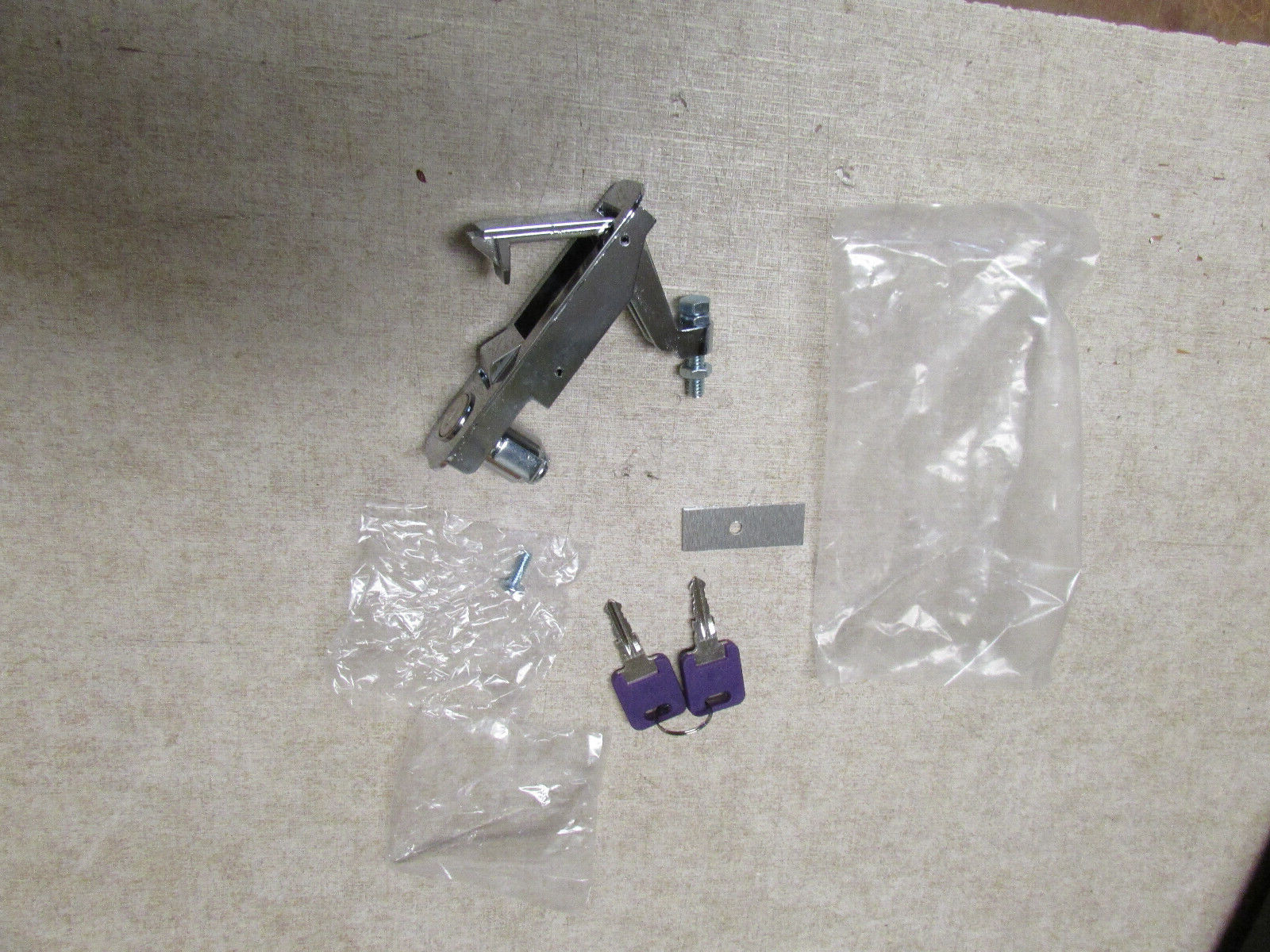 RV Trigger CompressionLatch Flush Low-Profile Handle Short Arm Chrome Lock