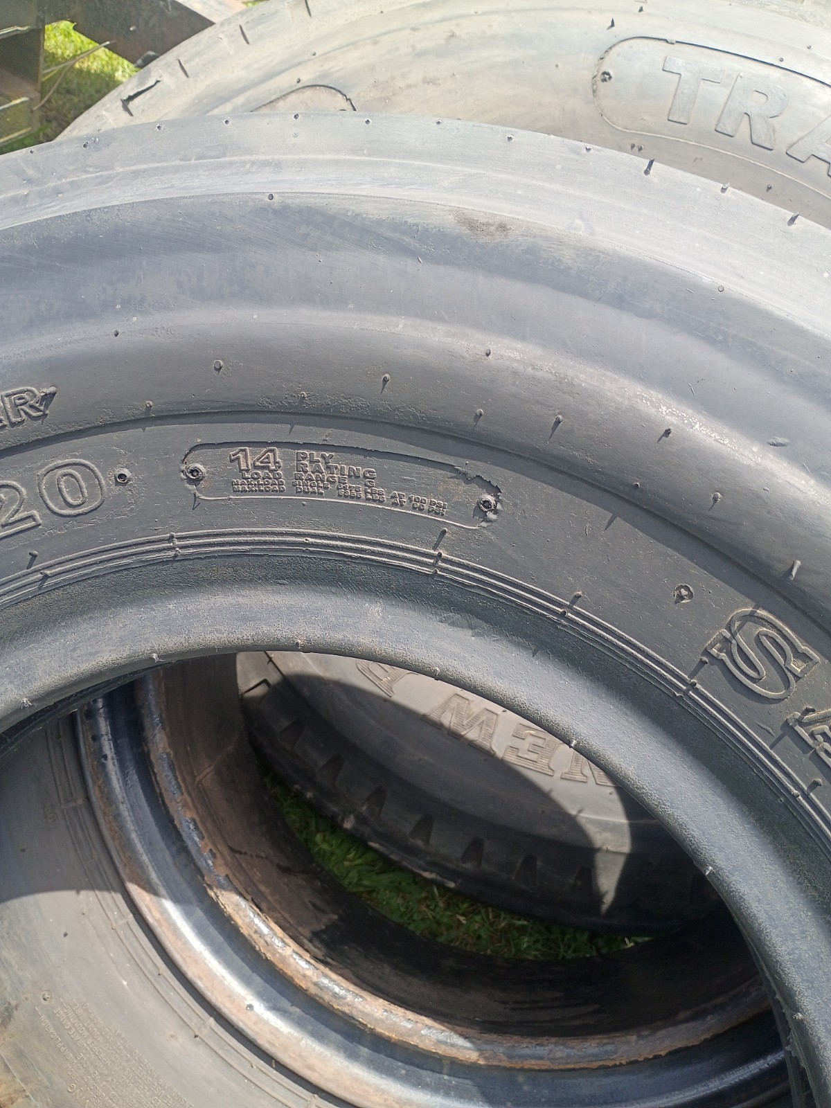 10.00-20 Split Rim Tubed Tractor Trailer Tires