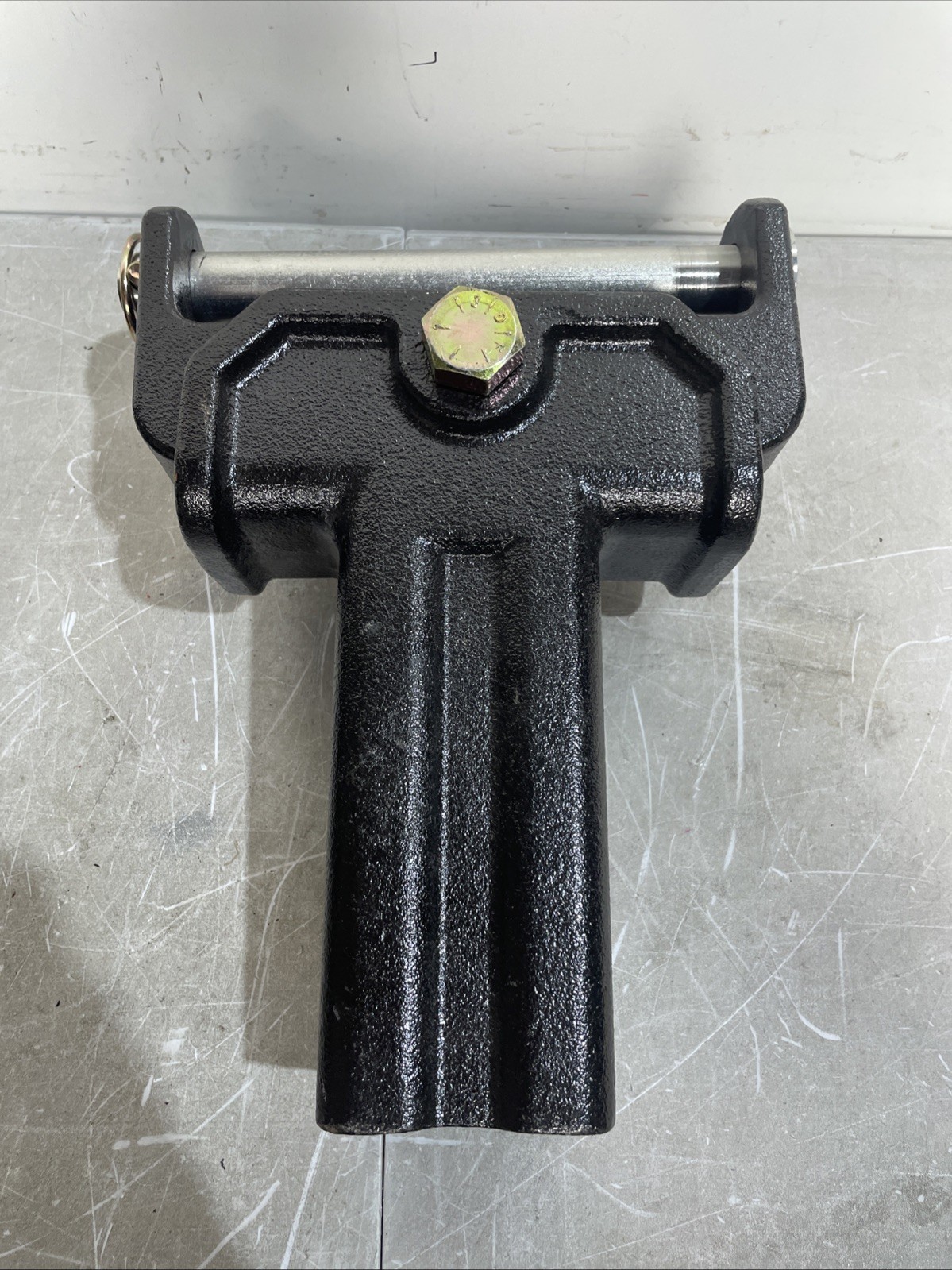 DEMCO Upright Assembly For Recon 21K Gooseneck to 5th Wheel Hitch