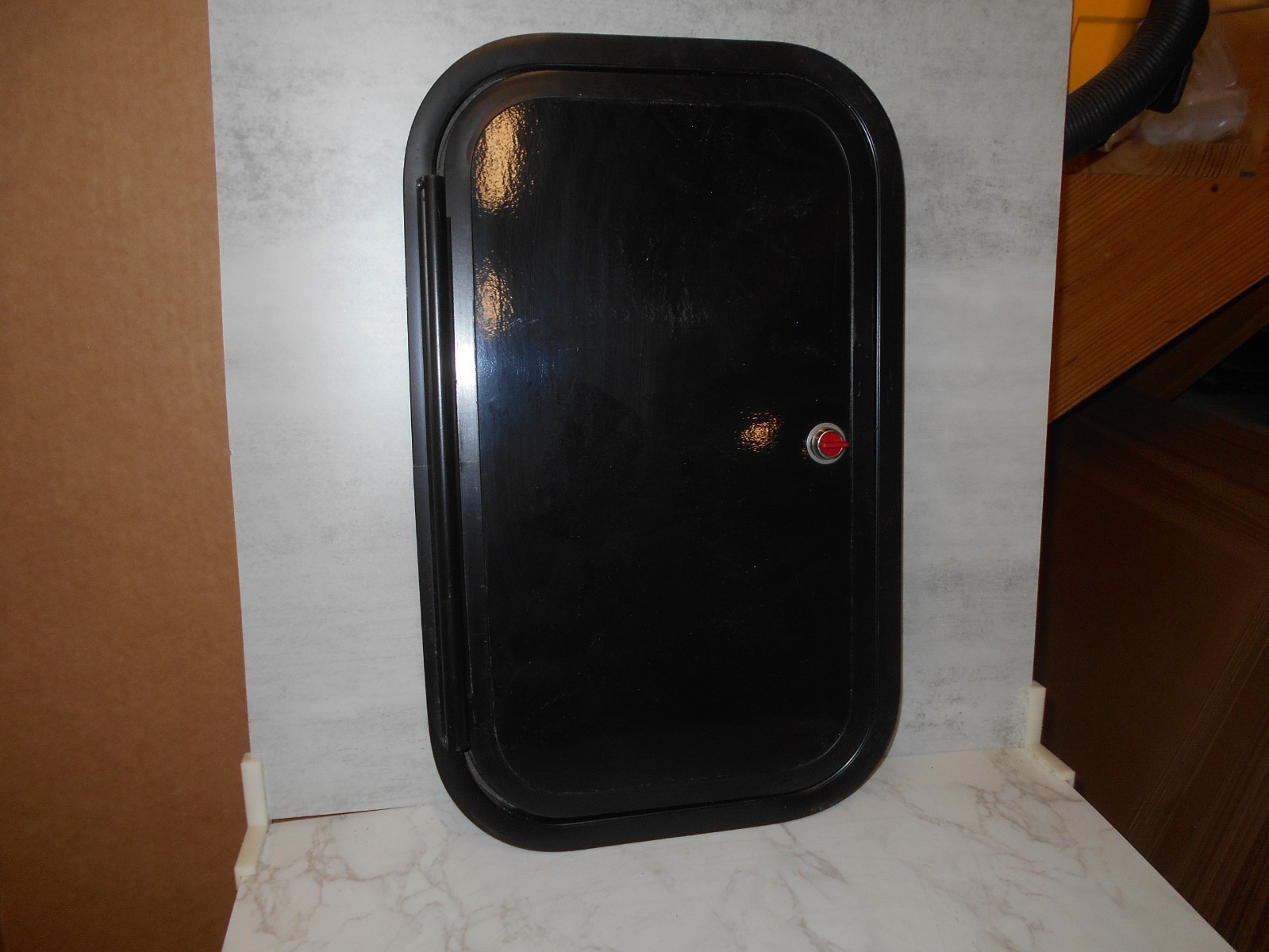 *20″ X 12″ HATCH BAGGAGE CARGO COMPART STORAGE DOOR RV BLACK FREE SHIP *579*
