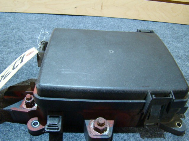 USED RV Freightliner POWER DISTRIBUTION P/N: A06-84731-005 Bussman