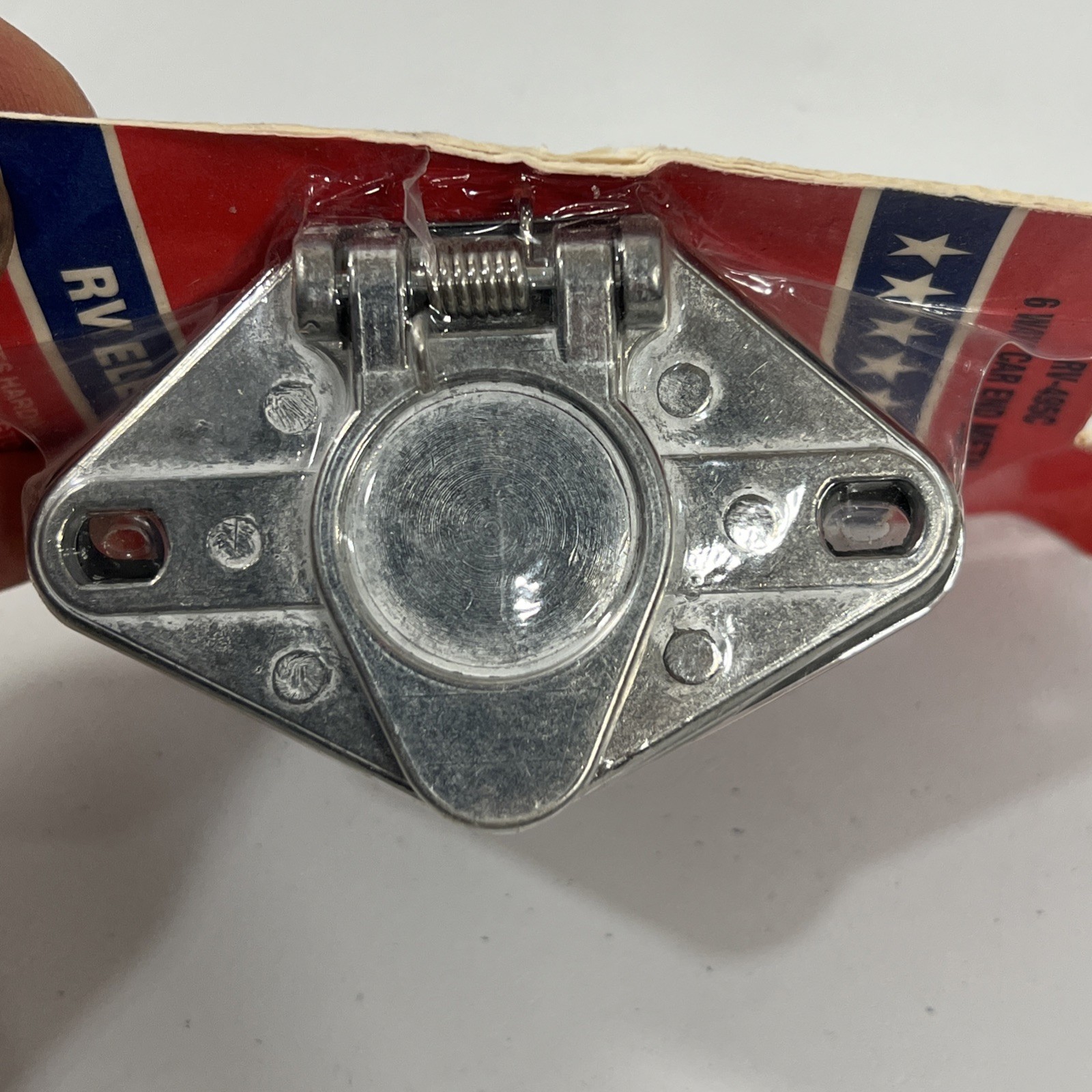 US Hardware RV Electrical 6 Way Car End Metal (RV-495C) 6 Pin Trailer Light Plug