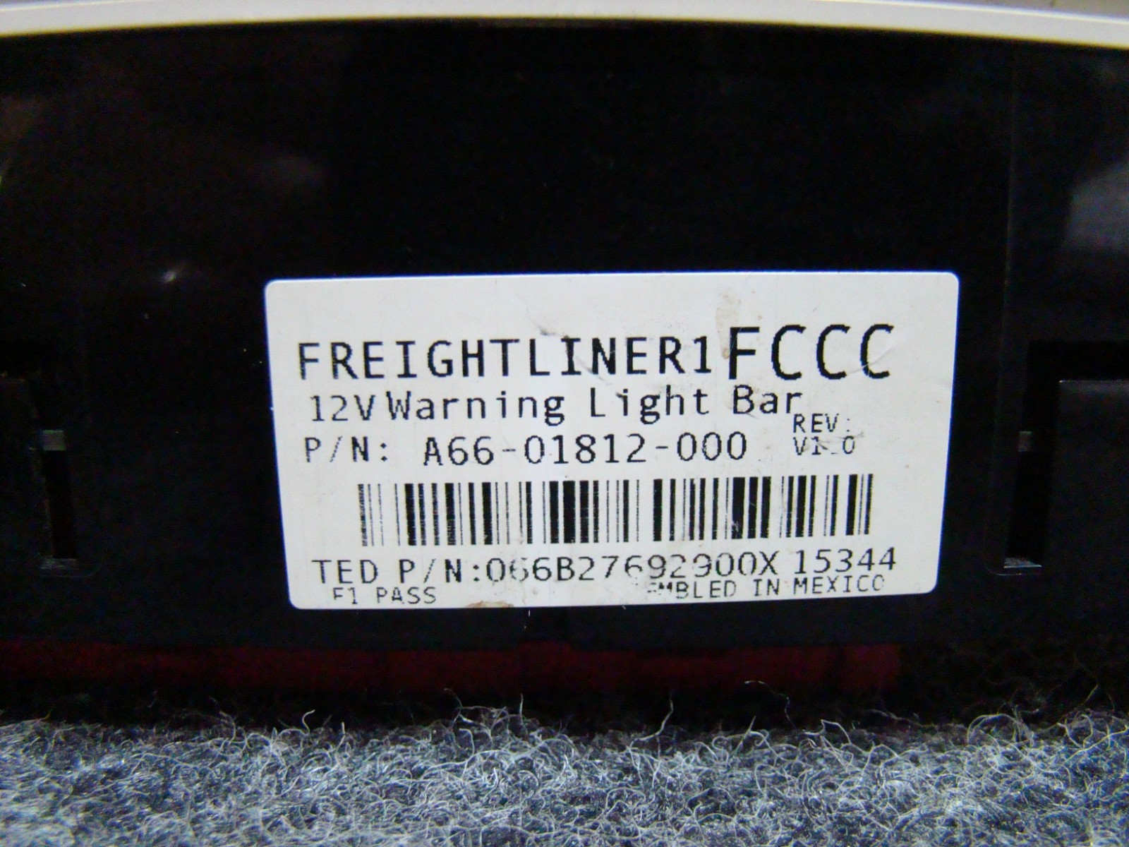 USED RV/MOTORHOME FREIGHTLINER WARNING LIGHT BAR P/N: A66-01812-000