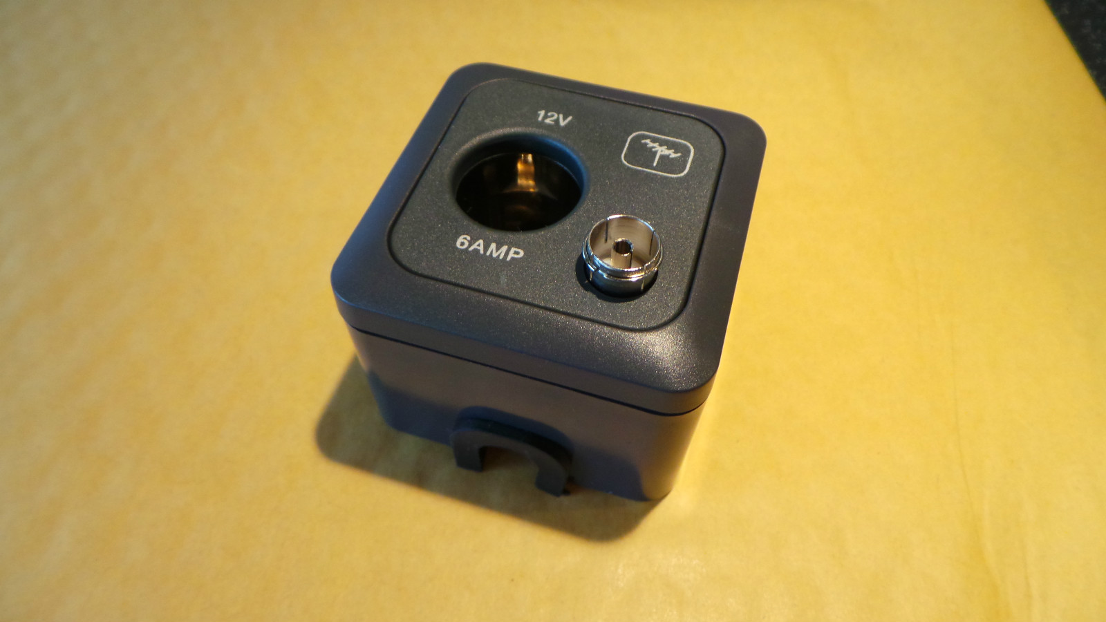 CARAVAN MOTORHOME C- LINE/CBE SURFACE MOUNTED 12V SOCKET & TV MOTORAMA HULL