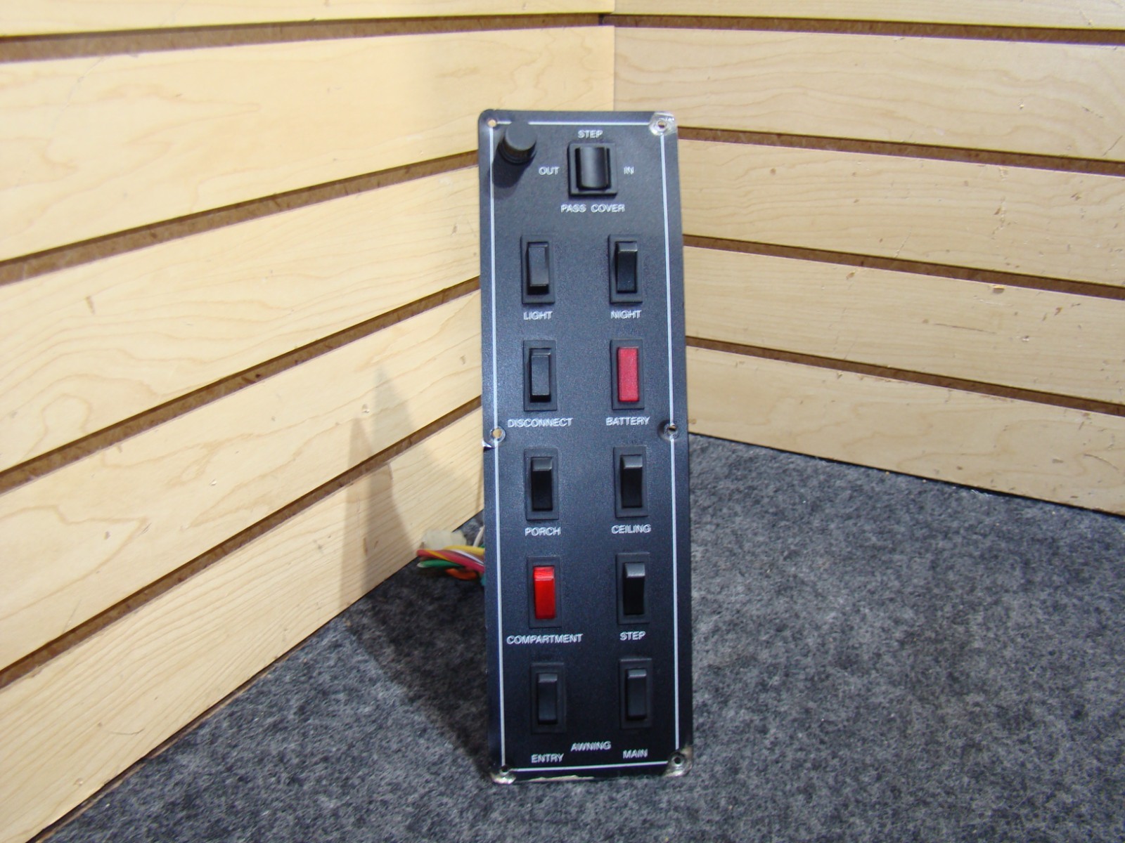 USED RV/MOTORHOME JRV PRODUCTS 10 SWITCH PANEL A130378BL