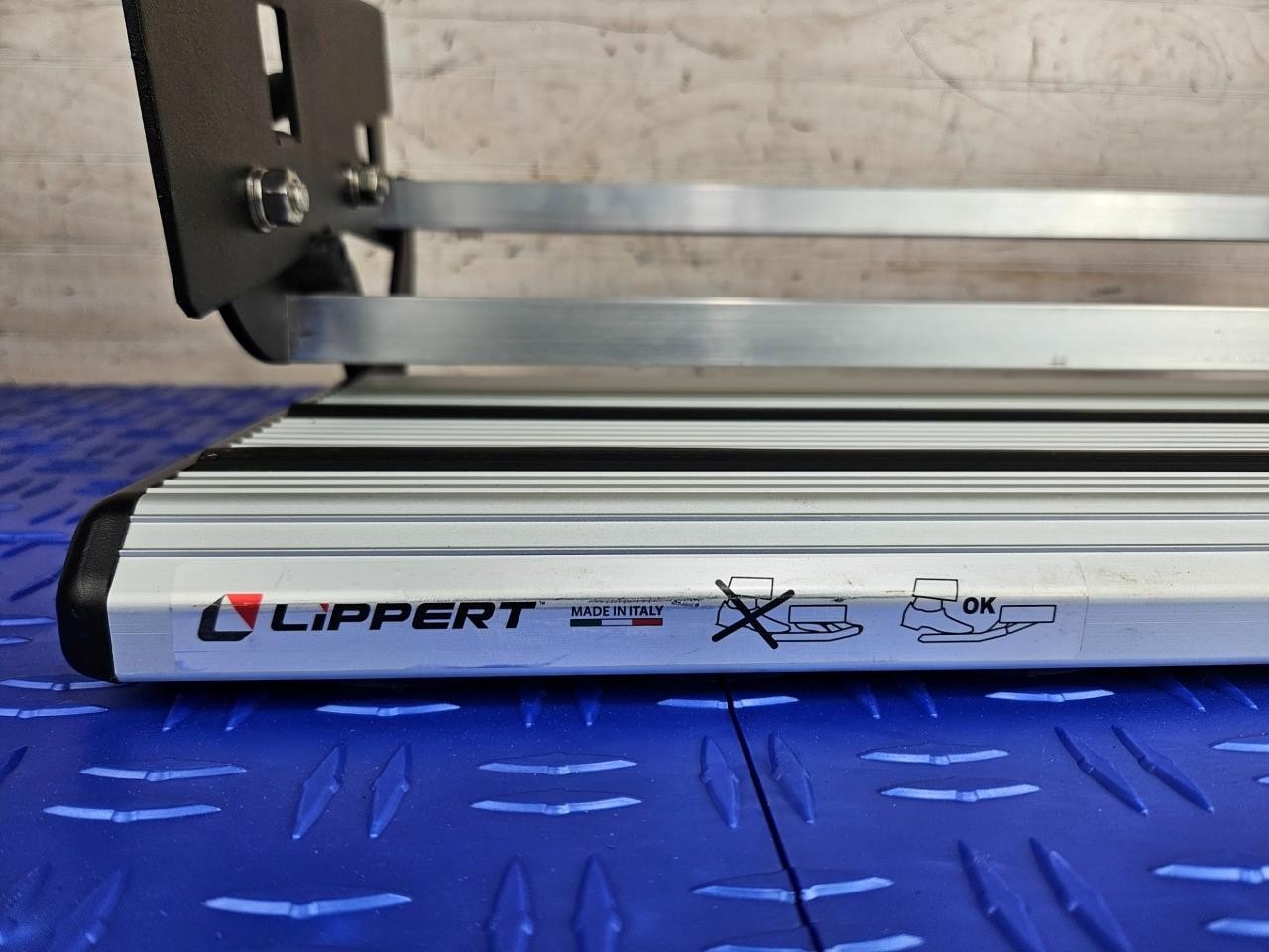 Lippert Folding Step Pull Out NEW for RV Camper 440 lbs 8″x20″ T-Series Aluminum
