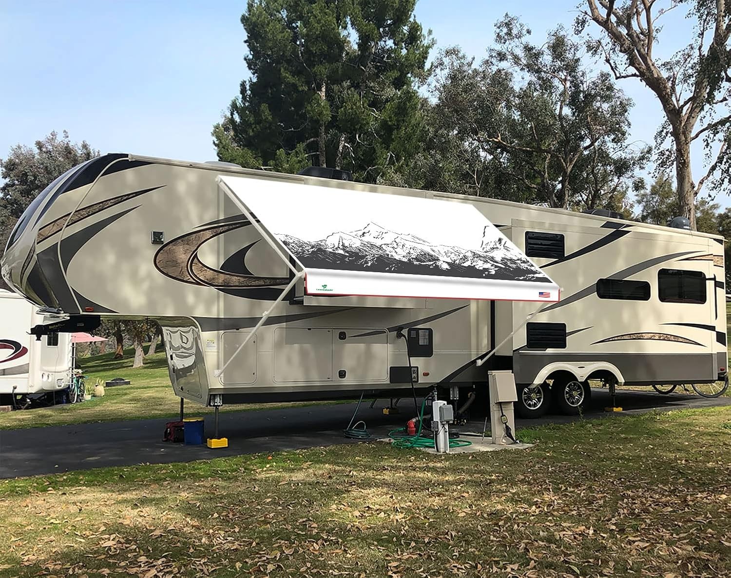 Leaveshade RV 19' (Actual Fabric 18'3''), Mountains
