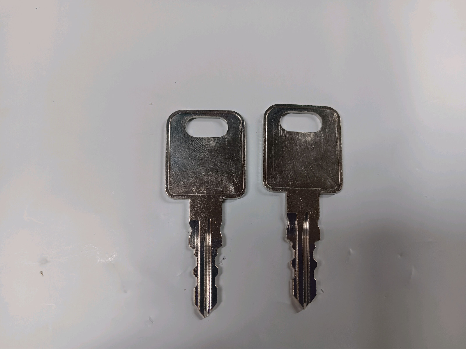 GLOBAL LINK G301-G391 SET OF 2 KEYS RV TRAILER NUCAMP CAMPERS CARGO RV FREE SHIP