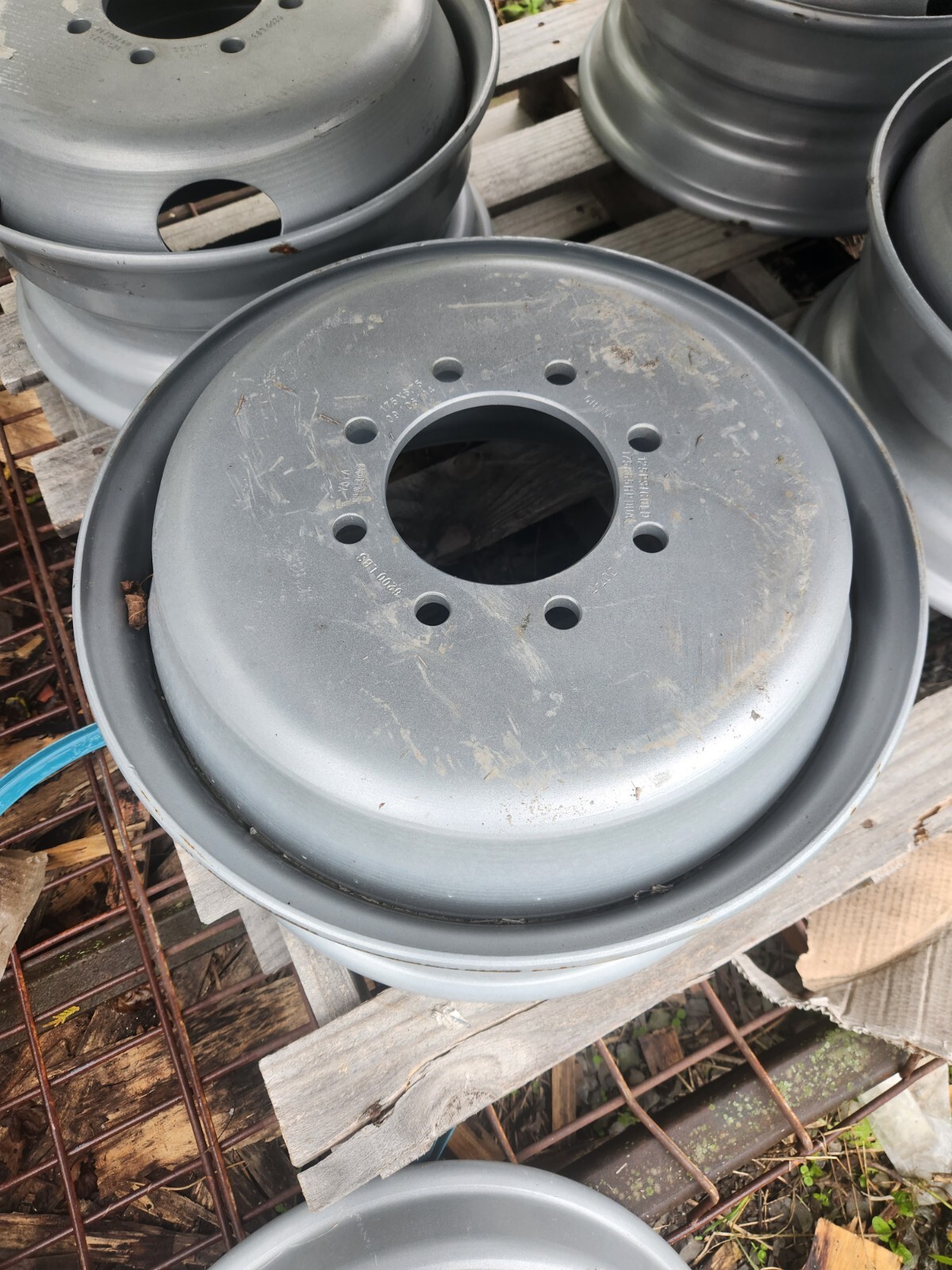 17.5″ 8 LUG STEEL TRAILER WHEEL 8-LUG ON 6.5 INCHES – DUAL GRAY
