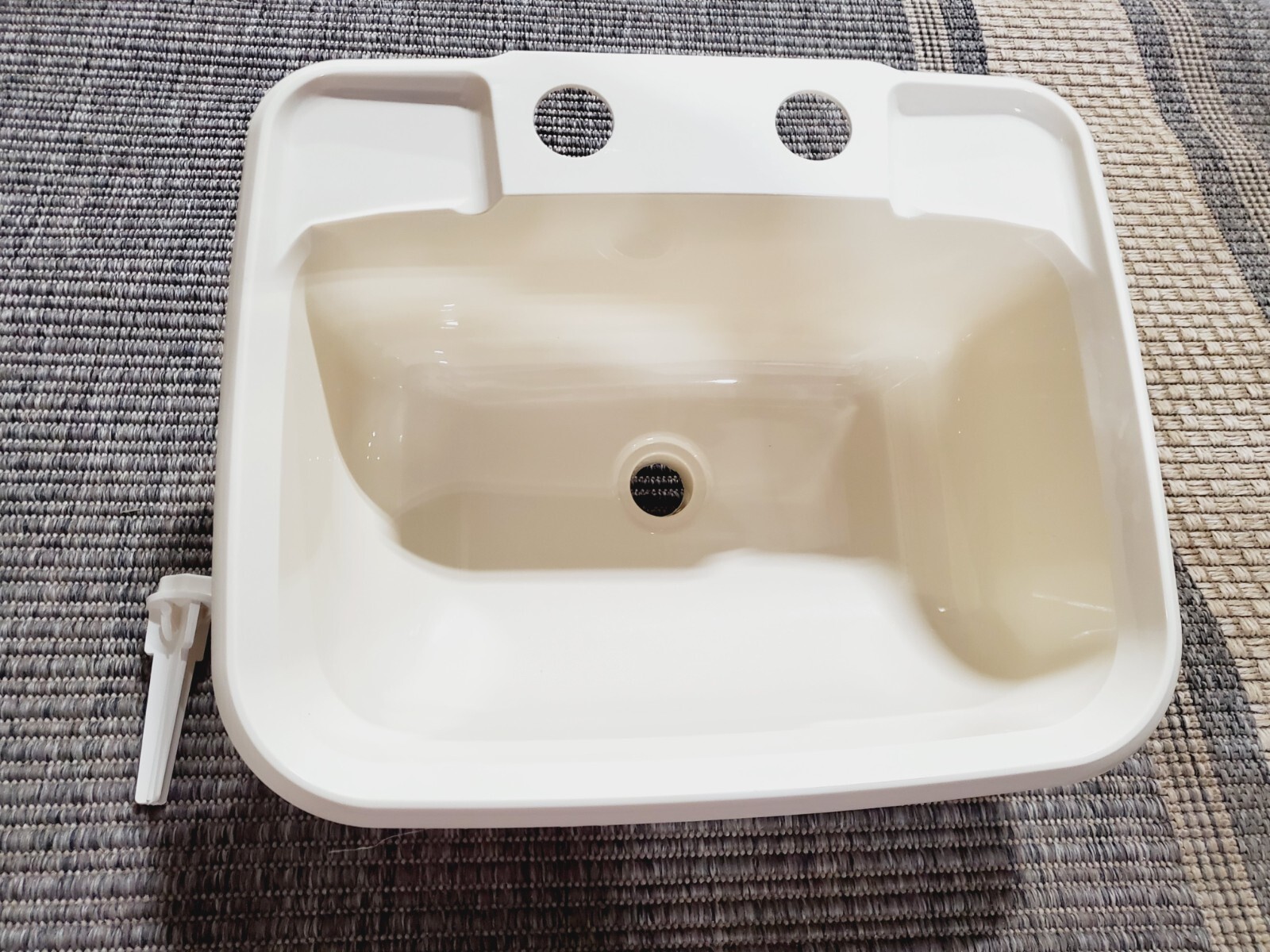RV SINK 15″X12″ OFF WHITE PLASTIC LAVATORY SINK