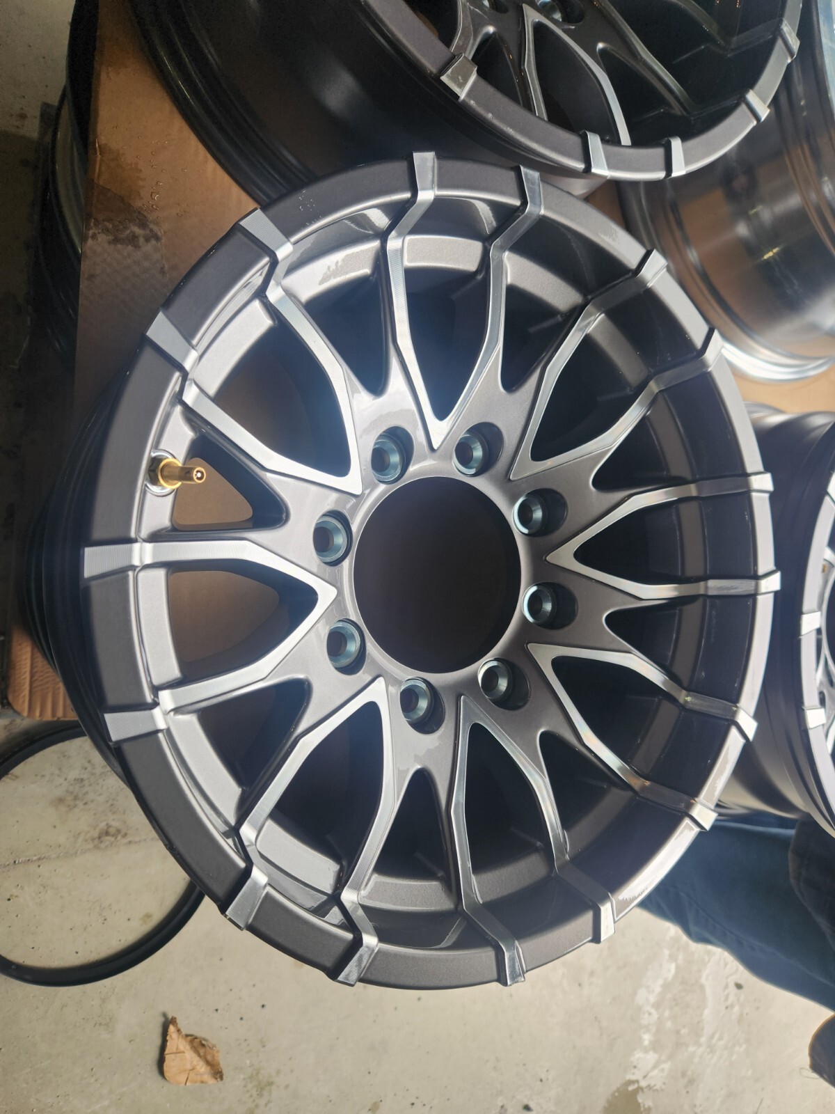 SINGLE 16″ X 7″ ALUMINUM TRAILER WHEEL 8-LUG ON 6.5 INCHES