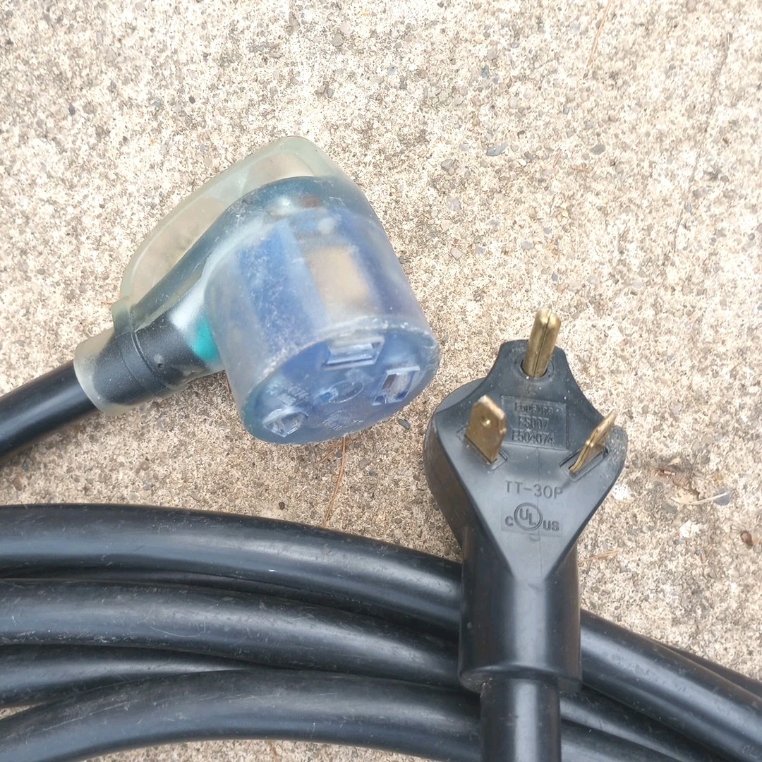 30 Foot 30-amp RV extension cord NEMA TT-30P plug 3 Prong Pre-owned