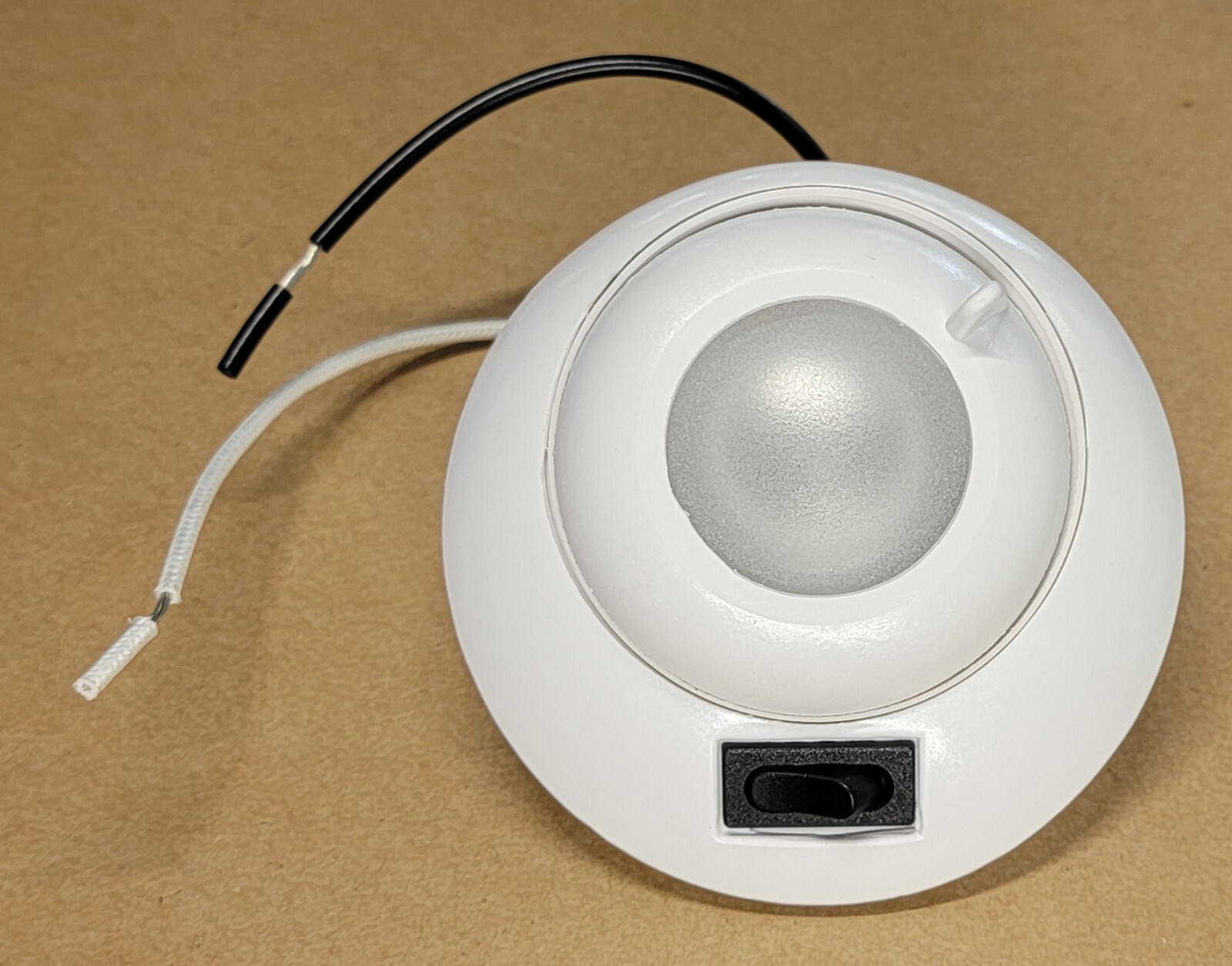 NEW RV 12 VOLT RECESSED SWIVEL HALOGEN CEILING LIGHT W/ SWITCH WHITE MARINE 12V